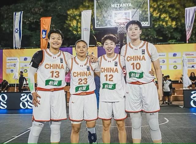 欧超创立初期的12支球队中包括米兰、国米以及尤文三支意大利俱乐部，但这三支球队先后退出欧超。
